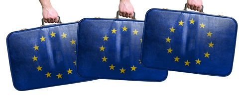 Bild på resväskor med EU-loggan på